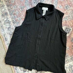Jones New York Black Textured Sport button up tank-top